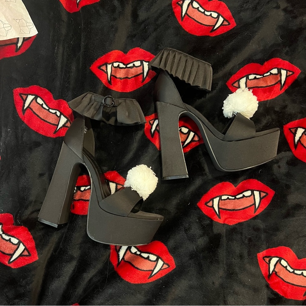 Trickz n Treatz.  Dolls Kill - HOLY REVELATION PLATFORM HEELS - CLOWN - Picture 5 of 6